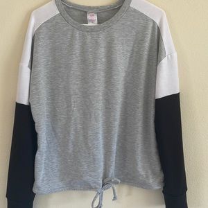 Never worn tie color sweater